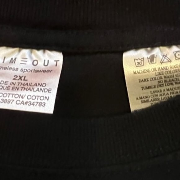 Men's XXL short sleeved T shirt. MAUI/Hawaii in Black - Picture 2 of 5